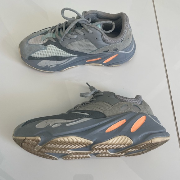 Adidas YEEZY 700 Boost Inertia - Picture 7 of 11